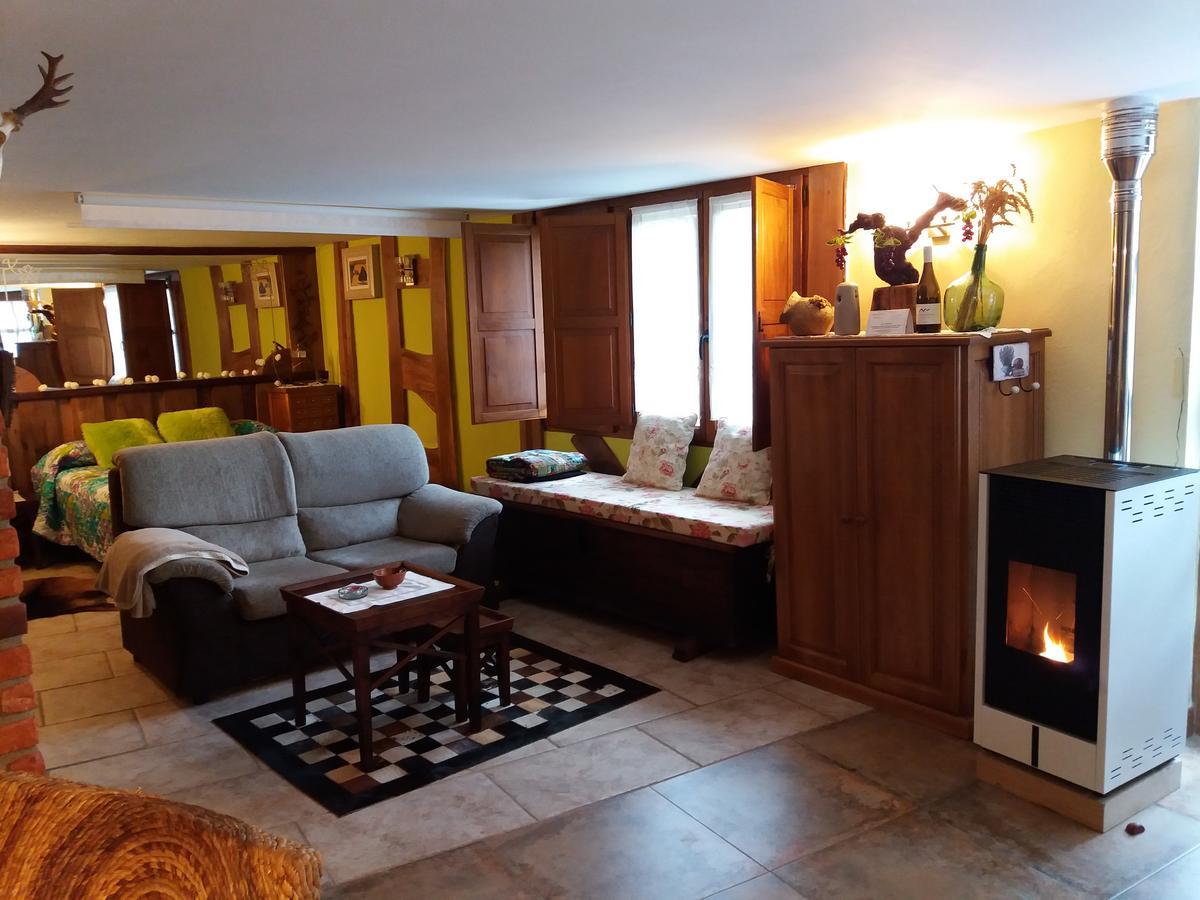 Apartamentos La Condesa Valmeo Eksteriør bilde