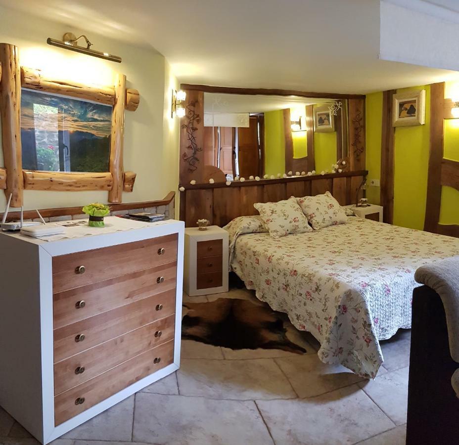Apartamentos La Condesa Valmeo Eksteriør bilde